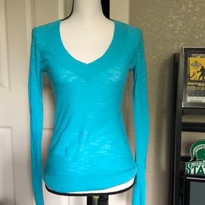 Express GARMENT DYED SLUB FITTED V-NECK TEE